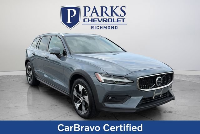 Used 2024 Volvo V60 B5 Cross Country Plus AWD/4WD image 1