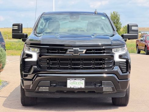 Used 2023 Chevrolet Silverado 1500 RST w/ Max Trailering Package AWD/4WD image 6