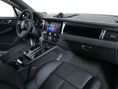 New 2026 Porsche Macan S AWD/4WD image 18