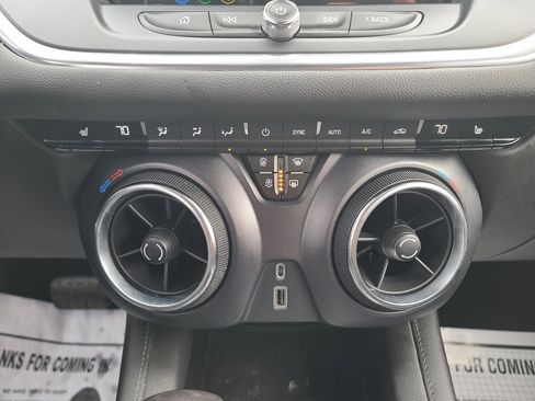 Used 2020 Chevrolet Blazer LT image 18