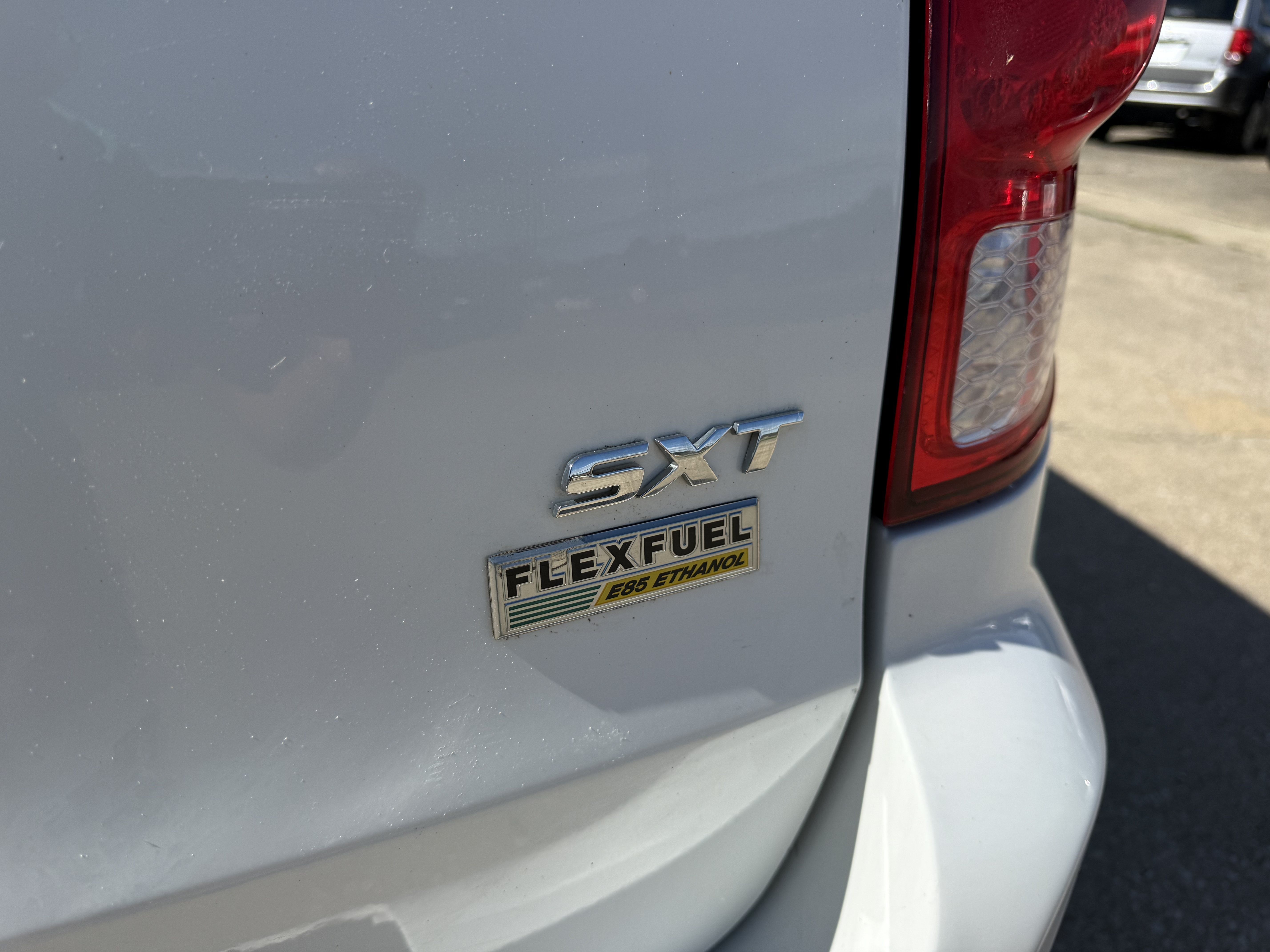 Used 2014 Dodge Grand Caravan SXT FWD image 11