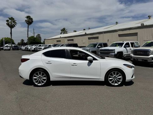 Used 2017 MAZDA MAZDA3 Grand Touring FWD image 10