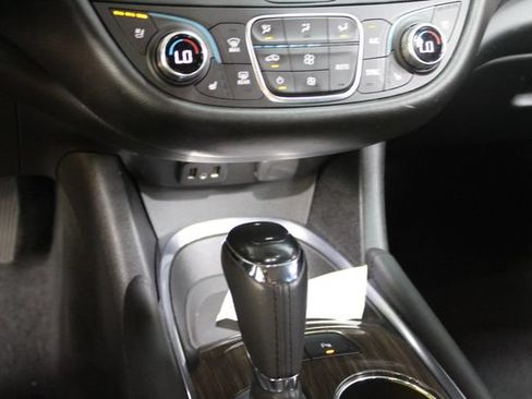 Used 2018 Chevrolet Malibu Premier w/ Premier Sport Package FWD image 20