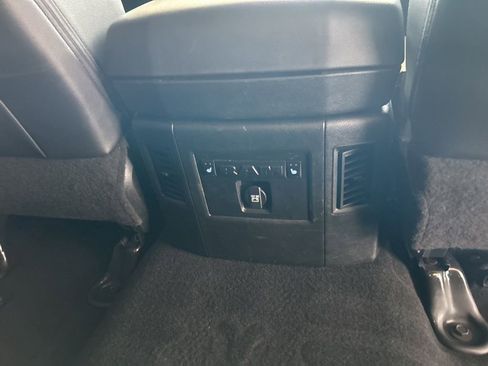 Used 2018 RAM 1500 Laramie w/ Convenience Group image 32