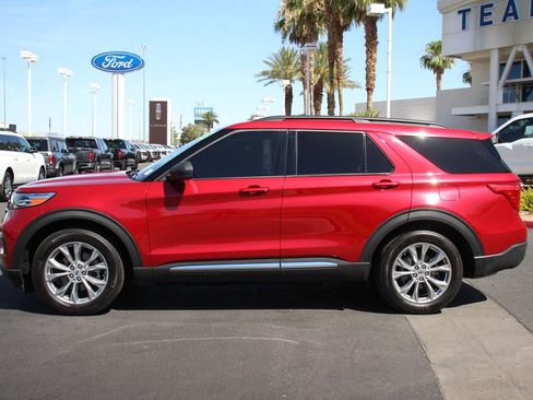 Certified 2024 Ford Explorer XLT w/ Equipment Group 202A RWD image 4