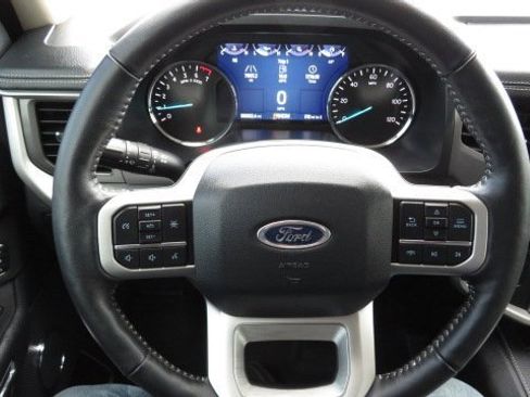 Certified 2022 Ford Expedition XLT image 22