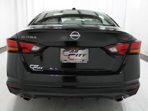 Used 2024 Nissan Altima 2.5 SR FWD image 7