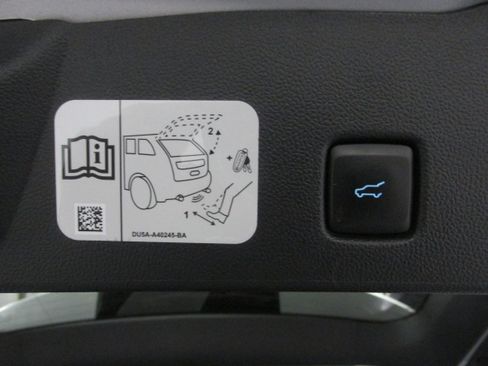 Used 2020 Ford Escape SEL image 27