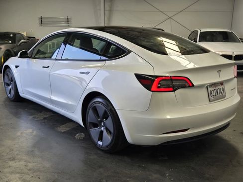 Used 2022 Tesla Model 3 Long Range AWD/4WD image 2
