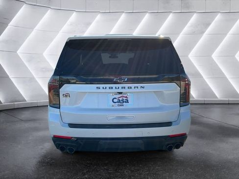 Used 2025 Chevrolet Suburban Z71 image 9