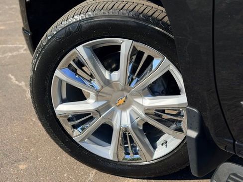 Used 2024 Chevrolet Silverado 1500 High Country w/ High Country Premium Package AWD/4WD image 29