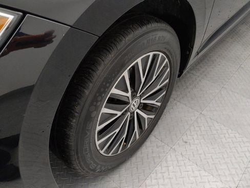 Used 2020 Volkswagen Jetta R-Line FWD image 31