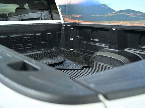 Used 2025 Chevrolet Silverado 2500 LT w/ Convenience Package image 20