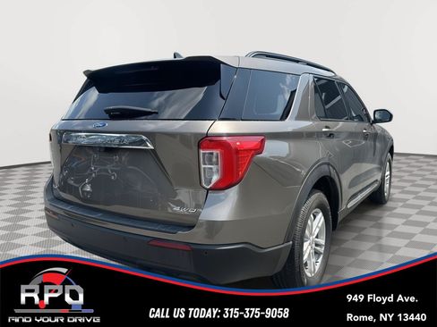 Used 2021 Ford Explorer XLT w/ Equipment Group 202A AWD/4WD image 4