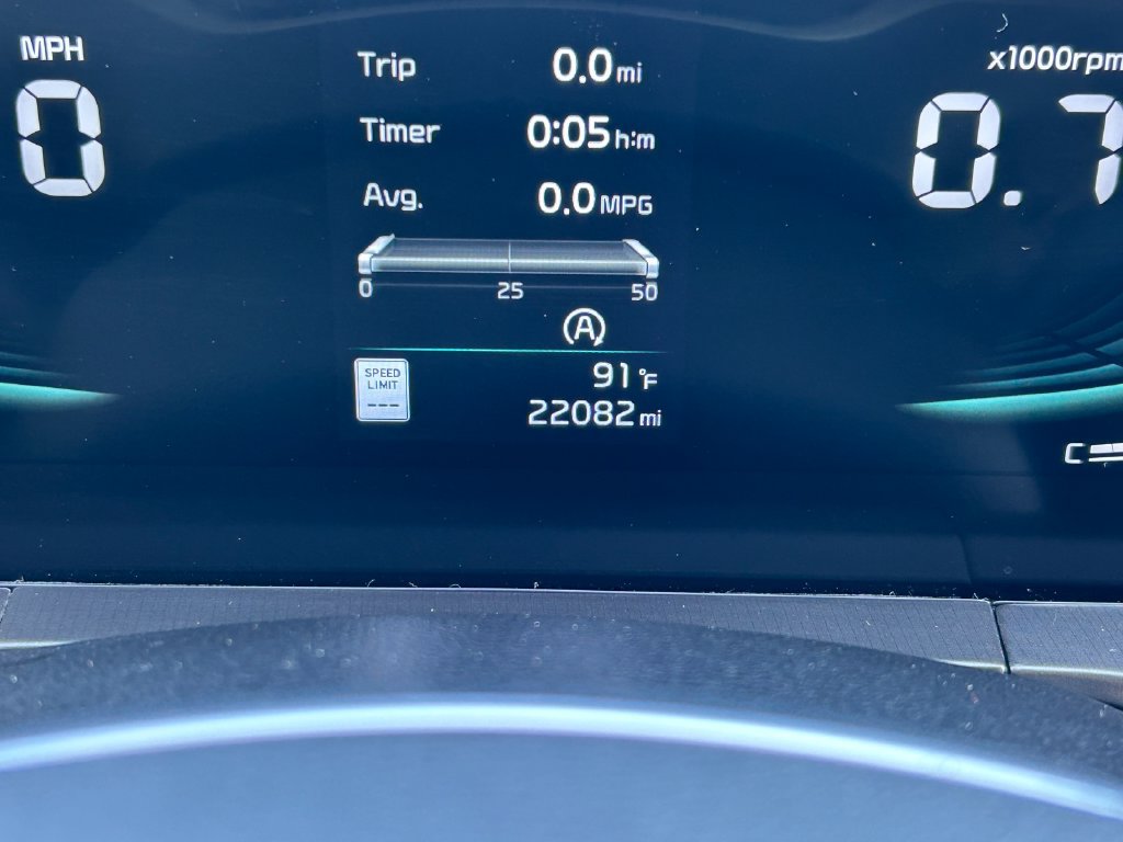 Used 2025 Kia Telluride S FWD image 35