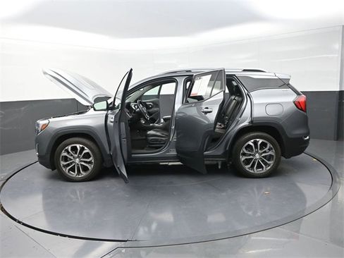 Used 2021 GMC Terrain SLT image 38