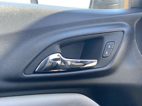 Certified 2024 Chevrolet Trax LT FWD image 16