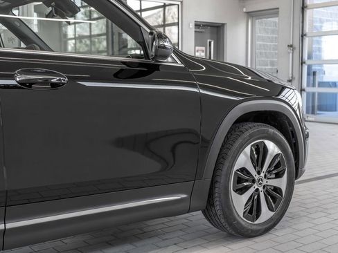 Certified 2025 Mercedes-Benz GLB 250 image 31