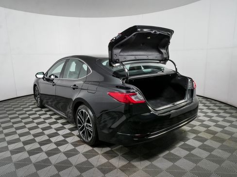 Used 2025 Toyota Camry XLE w/ Premium Plus Package FWD image 30