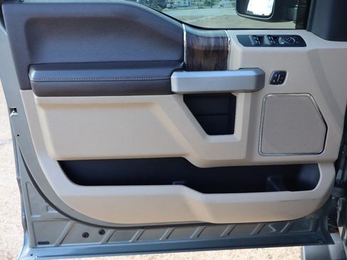 Used 2019 Ford F150 Lariat AWD/4WD image 10