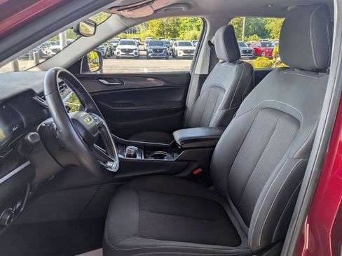 Used 2022 Jeep Grand Cherokee L Laredo w/ Luxury Tech Group I AWD/4WD image 13