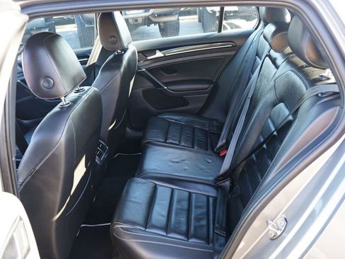 Used 2016 Volkswagen Golf R 4-Door image 16