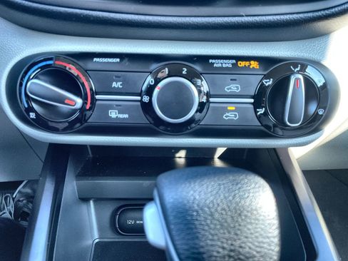 Certified 2022 Kia Soul LX w/ Technology Package image 16