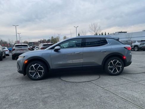New 2026 Chevrolet Equinox EV LT image 4