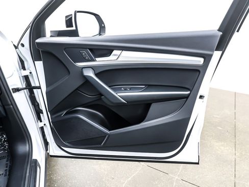 Used 2024 Audi Q5 2.0T Premium w/ Summer of Audi Package image 24