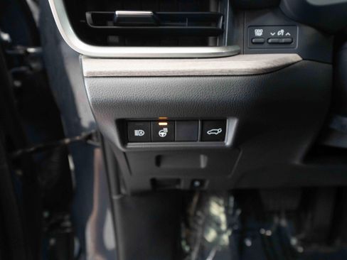 Used 2024 Toyota Grand Highlander AWD image 11