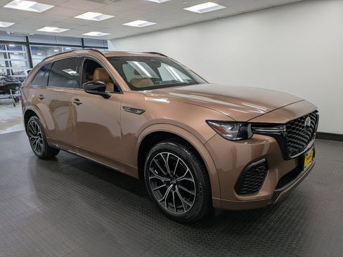 Certified 2025 MAZDA CX-70 3.3 Turbo S w/ Premium Plus image 3