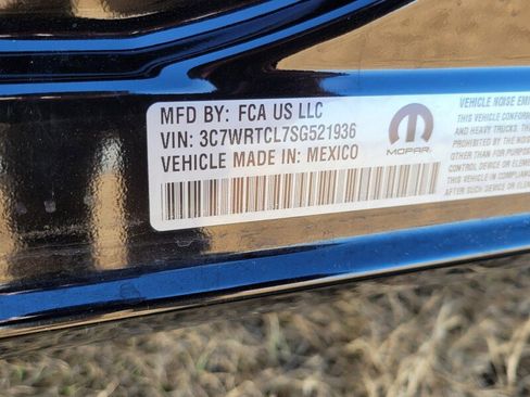 Used 2025 RAM 3500 Tradesman w/ Chrome Appearance Group image 17