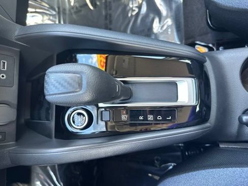Used 2025 Nissan Versa SV w/ Trunk Package FWD image 31