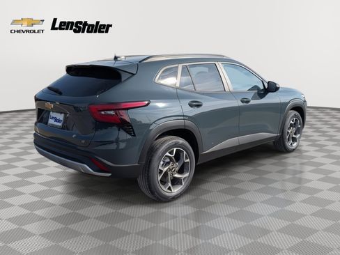 New 2026 Chevrolet Trax LT w/ Sunroof Package image 3