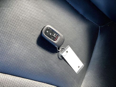 Used 2023 Honda Accord Sport image 11