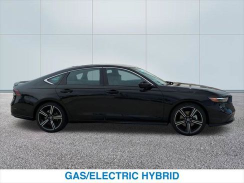 Certified 2025 Honda Accord Sport image 6
