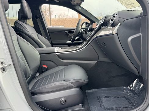 New 2026 Mercedes-Benz GLC 300 image 18