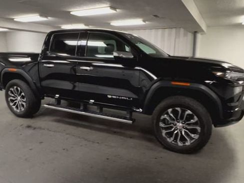 Certified 2024 GMC Canyon Denali AWD/4WD image 2