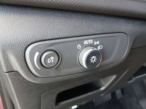 Used 2024 Chevrolet TrailBlazer LT w/ Driver Confidence Package FWD image 35