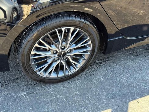 Used 2022 Kia Forte GT-Line w/ GT-Line Premium Package image 9