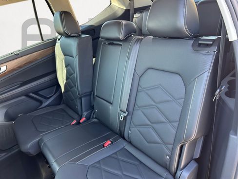 Used 2025 Volkswagen Atlas SE FWD image 20
