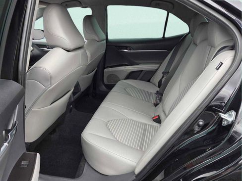 Used 2023 Toyota Camry SE FWD image 8