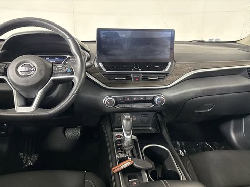 Used 2023 Nissan Altima 2.5 SV w/ SV Premium Package image 23