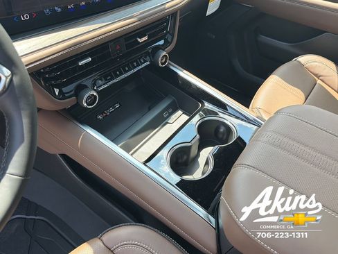 New 2026 Chevrolet Tahoe High Country w/ LPO, Illumination Package RWD image 16