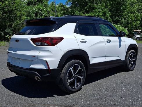 Certified 2023 Chevrolet TrailBlazer RS w/ Sun and Liftgate Package AWD/4WD image 6