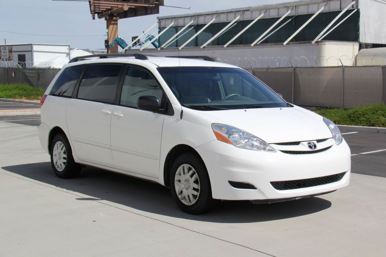 Used 2007 Toyota Sienna CE FWD image 3