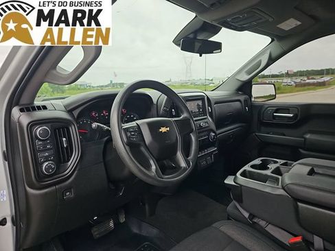 Used 2022 Chevrolet Silverado 1500 Custom AWD/4WD image 10