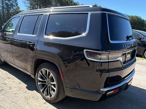 Used 2024 Jeep Grand Wagoneer Series III w/ Rear Seat Video Group 1 AWD/4WD image 10