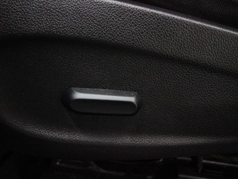 Used 2014 Chevrolet Cruze LT image 13