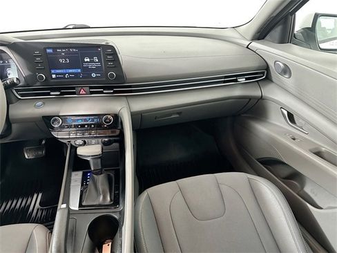 Used 2021 Hyundai Elantra SEL image 24